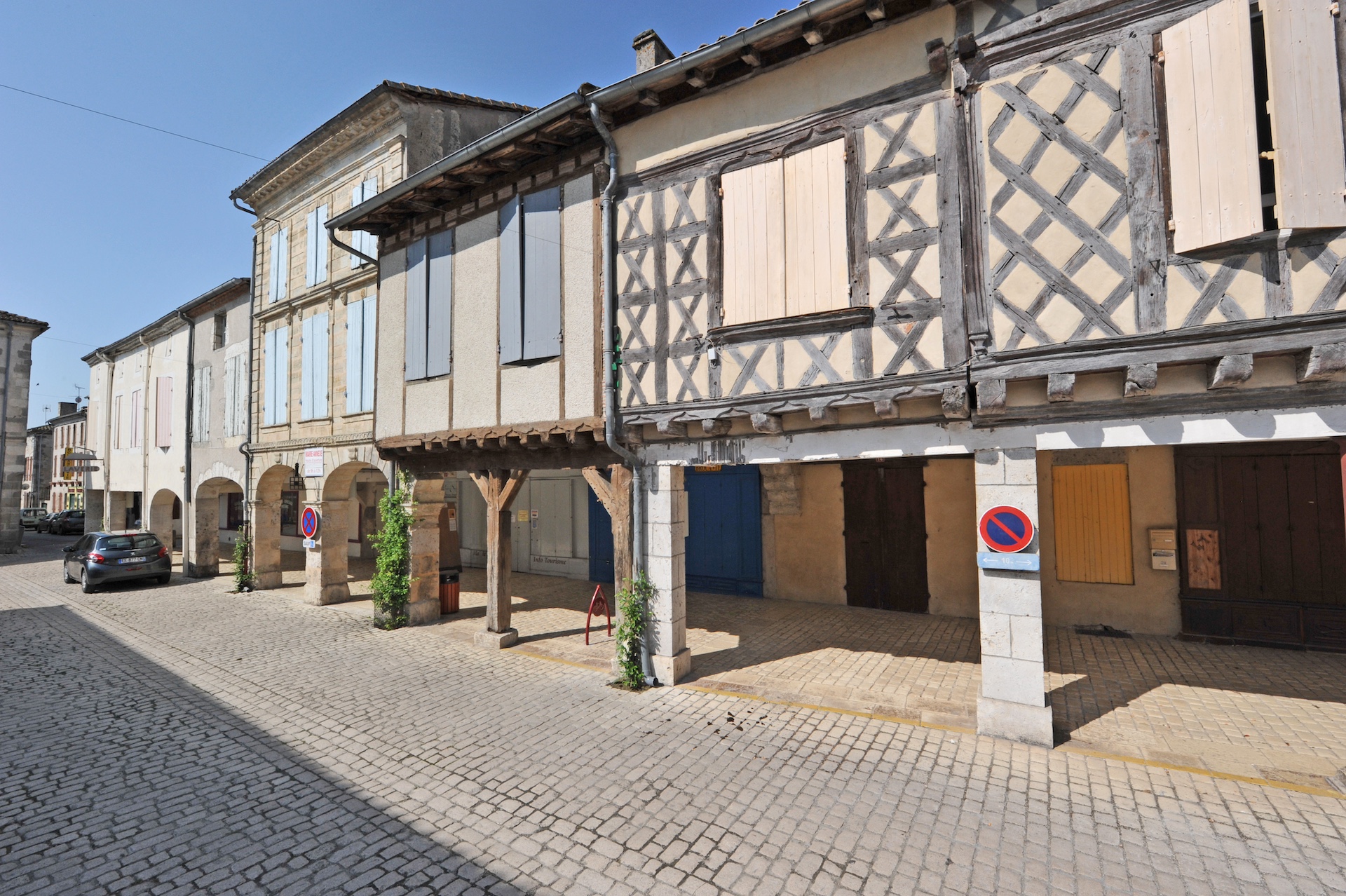 Visiter Damazan - Comment se rendre à la bastide de Damazan