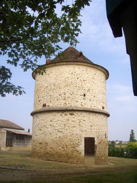 Photographie d'un pigeonnier à Damazan