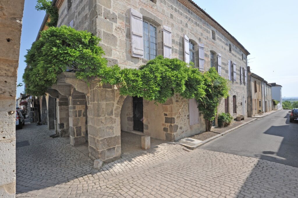 Visiter Damazan - Comment se rendre à la bastide de Damazan