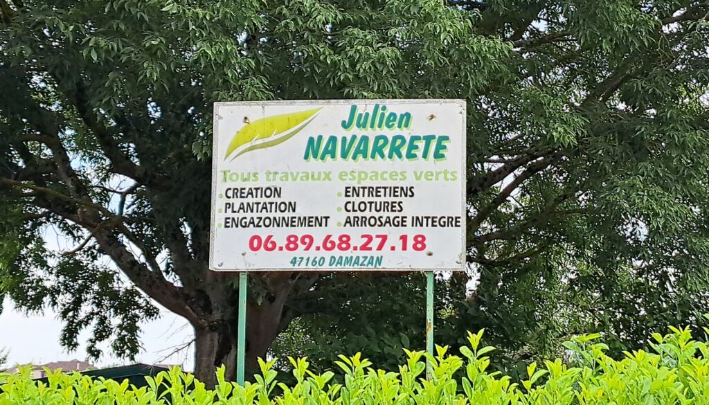 Affiche de Julien NAVARRETE, spécialiste des espaces verts