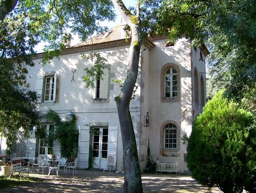 Terrasse du Domaine de Balous à proximité de Damazan